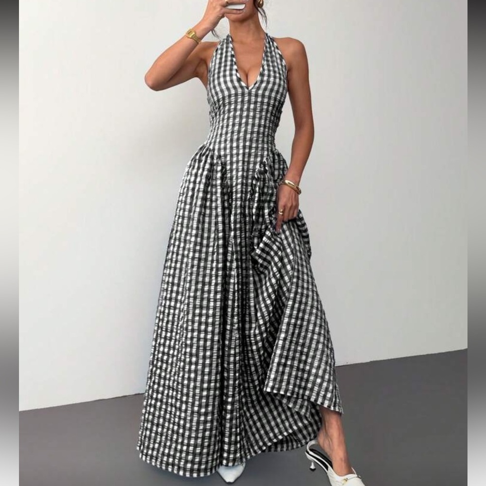 Elegant Black and White Checkered Halter Maxi Dress - Picture 8 of 8